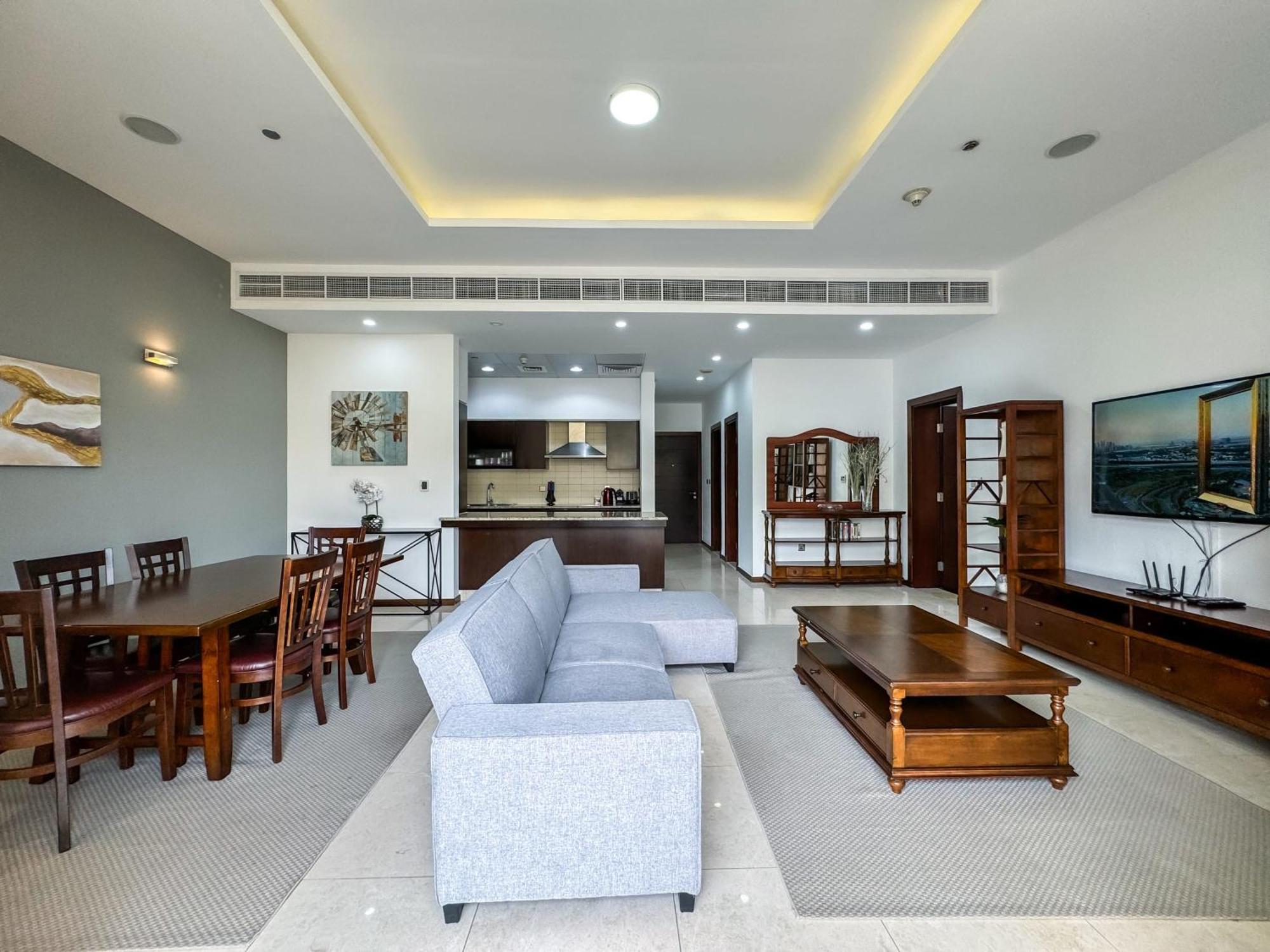 Modern Beachfront 1Br Apartment - Tiara Residence Dubai Buitenkant foto